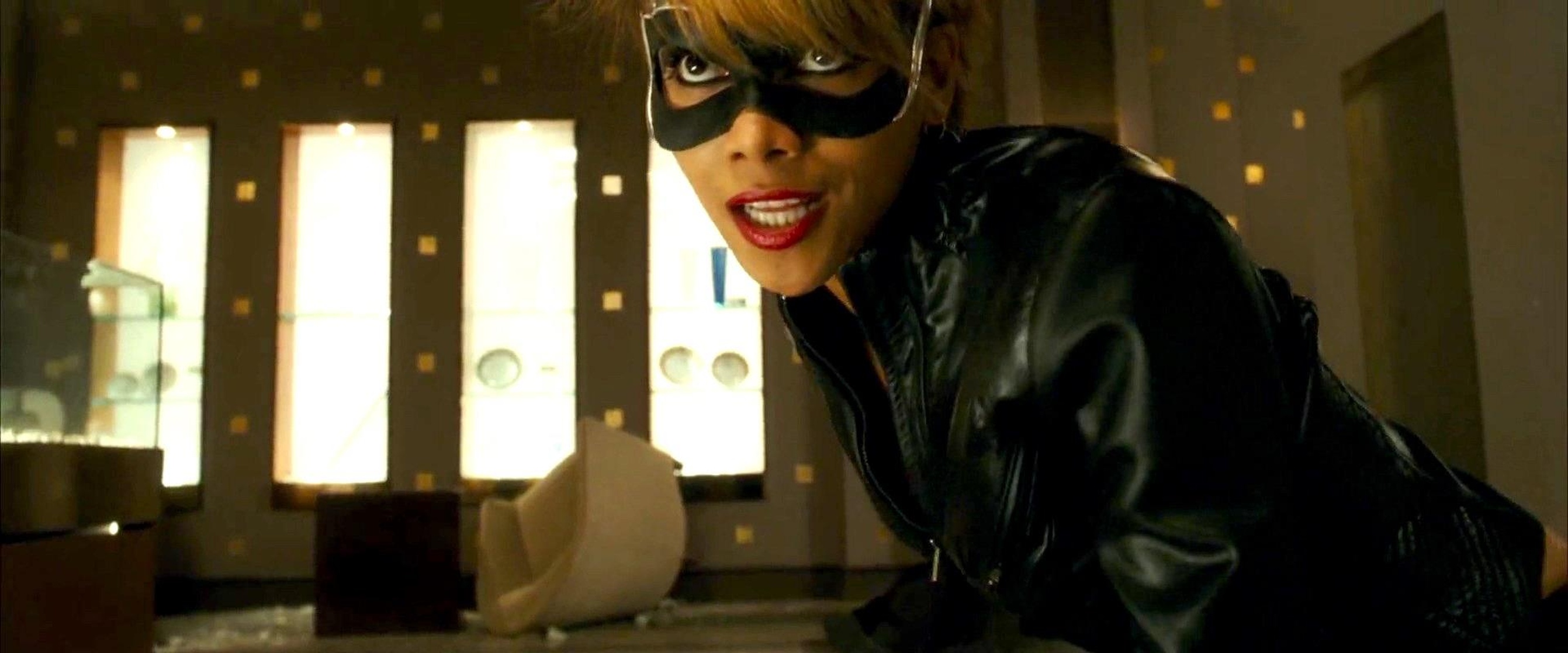 Picture of Catwoman (Halle Berry)