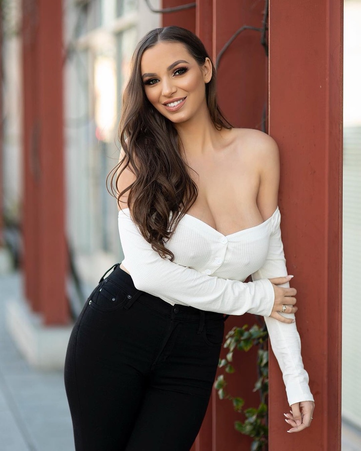 Picture of Mary-Lynn Neil