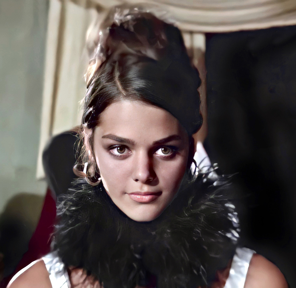 Tina Aumont Tina Aumont