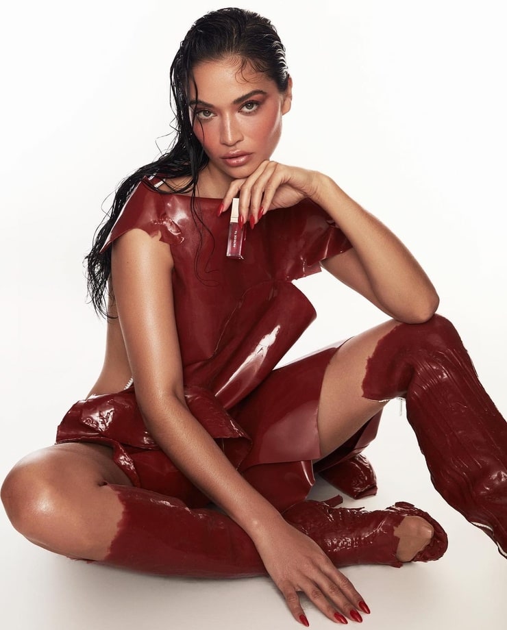 Image Of Shanina Shaik