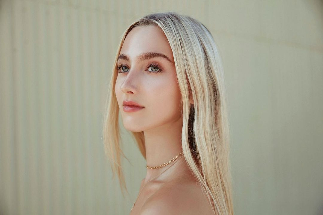 Scarlett Barnett