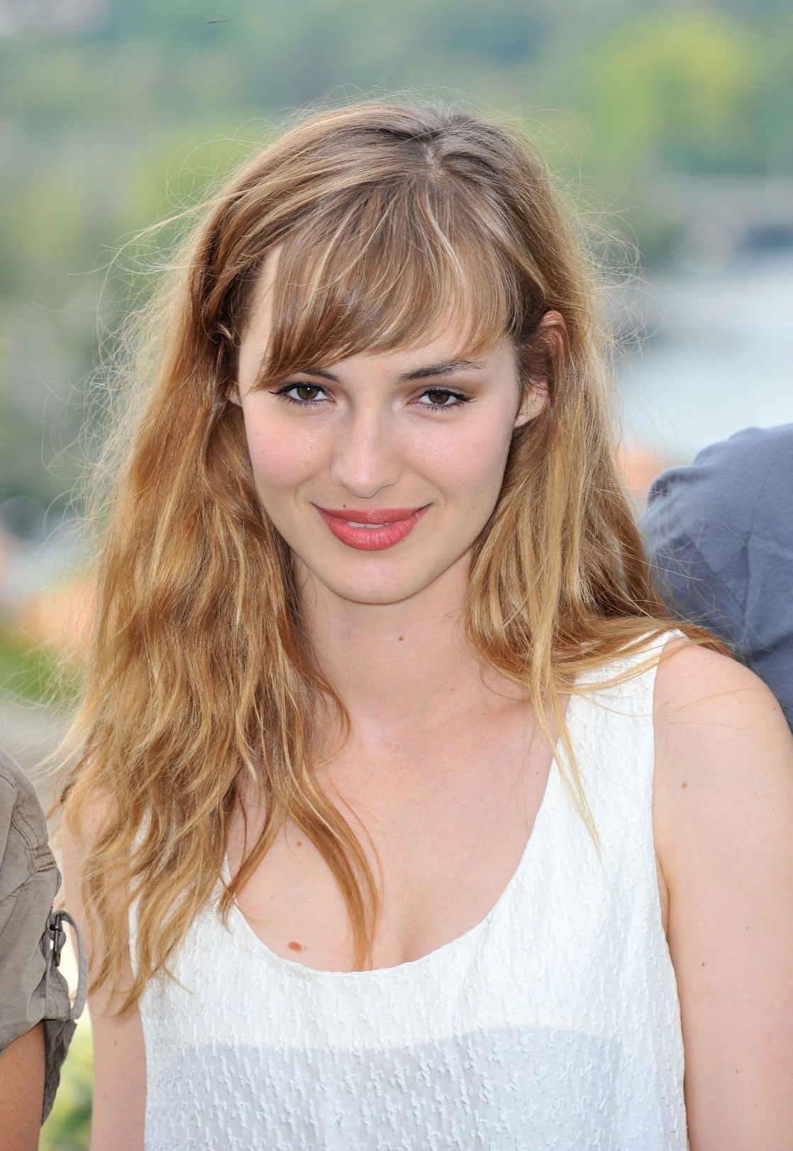 Louise Bourgoin picture