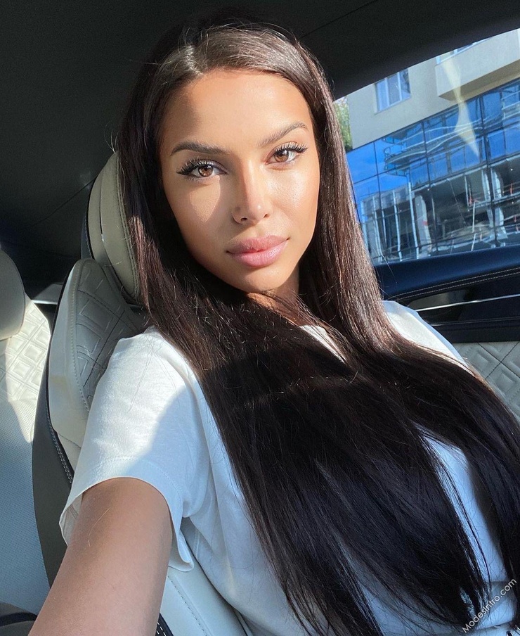 Picture of Ekaterina Raskova.
