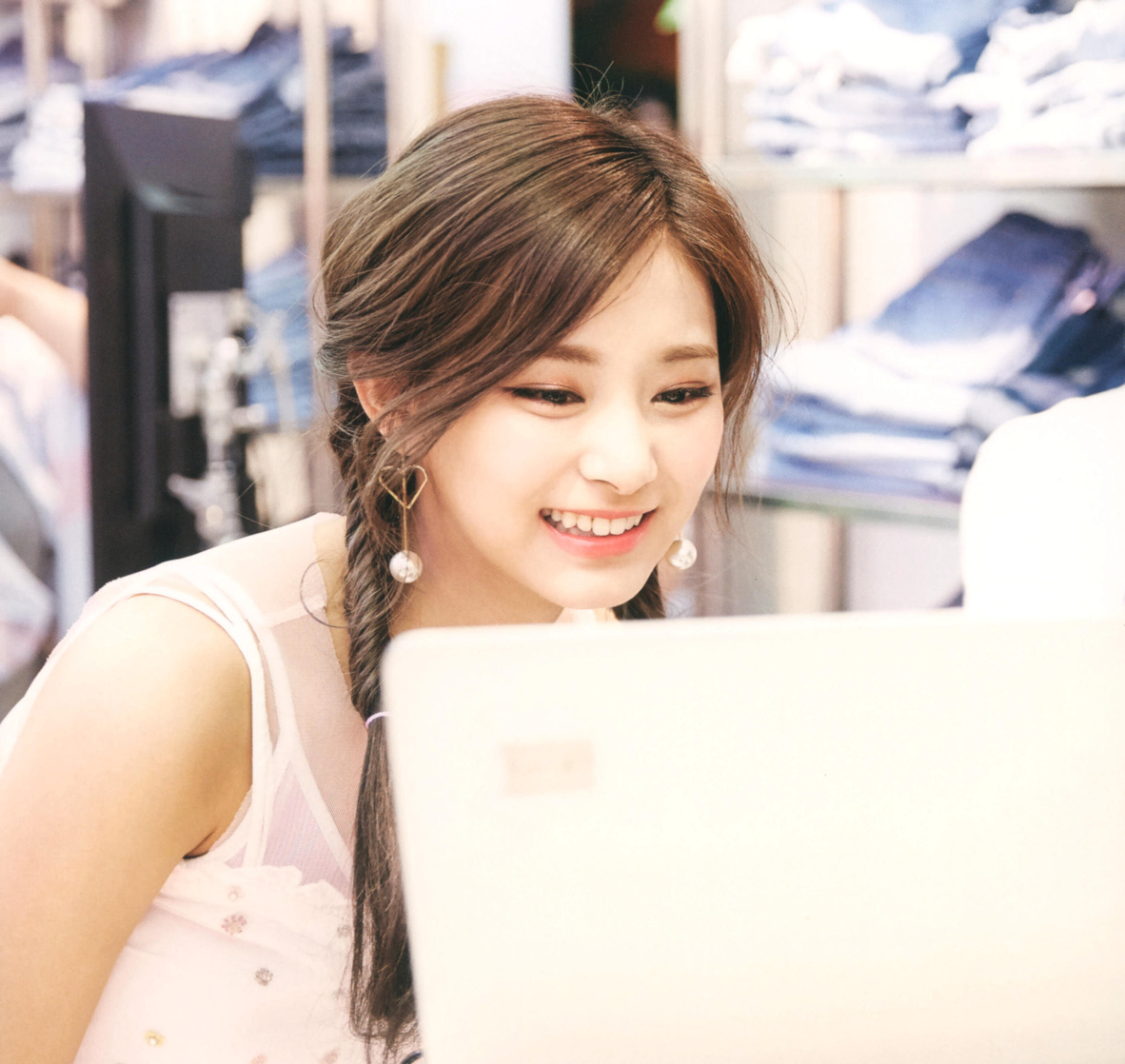 Chou Tzu-yu (Tzuyu)