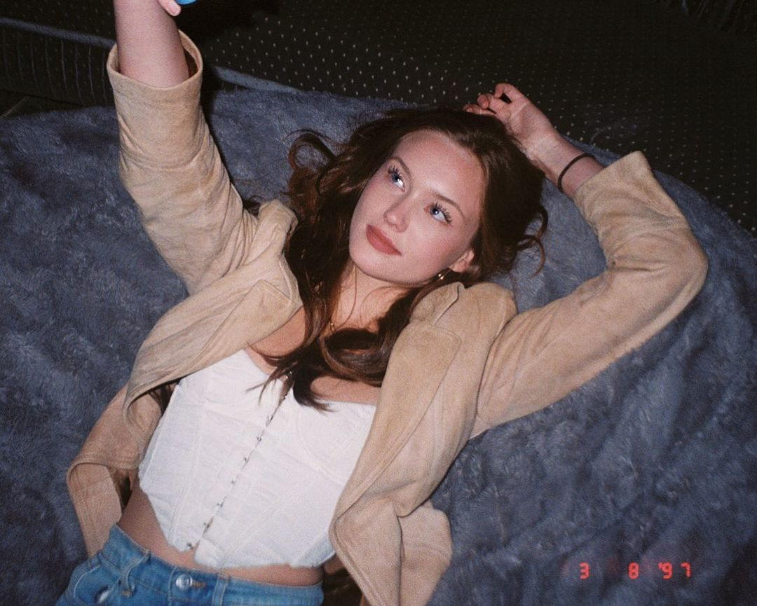 Chloe Rose Robertson