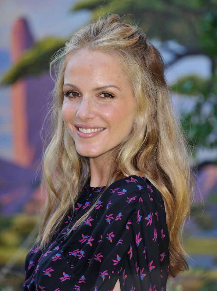 Picture of Monet Mazur