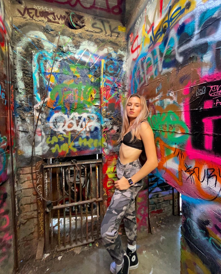 Picture of Cosette Rinab