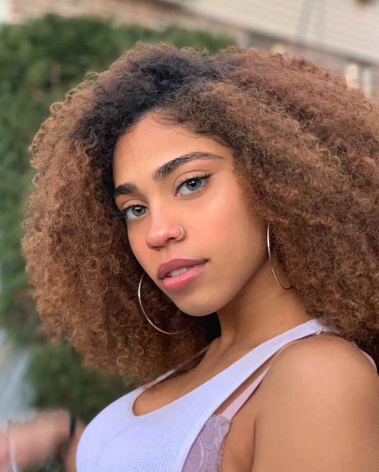 Picture of https://popularbio.com/venus-marquez/