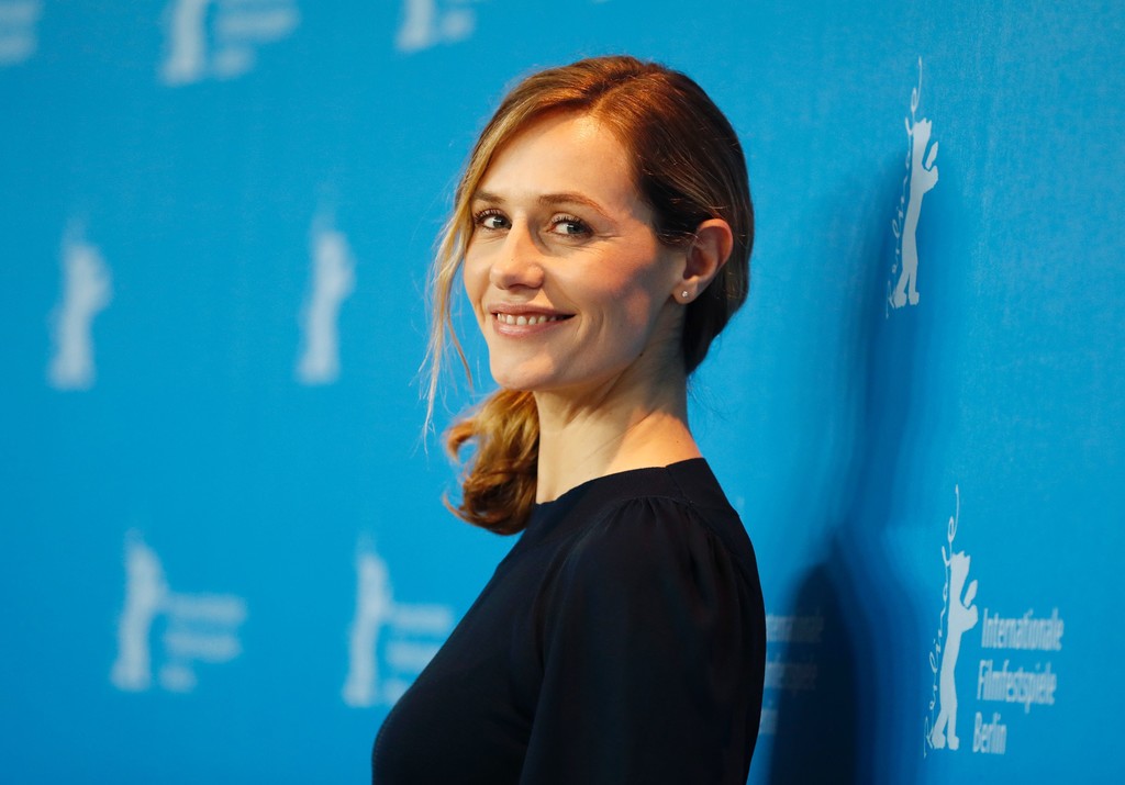 Cécile De France