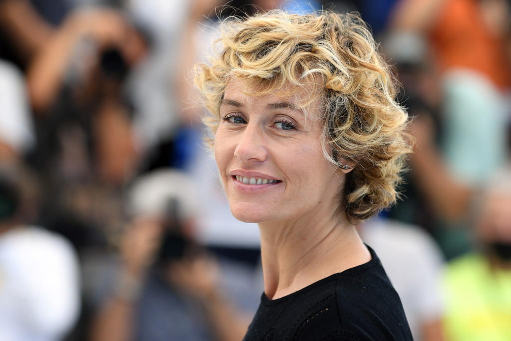 Cécile De France