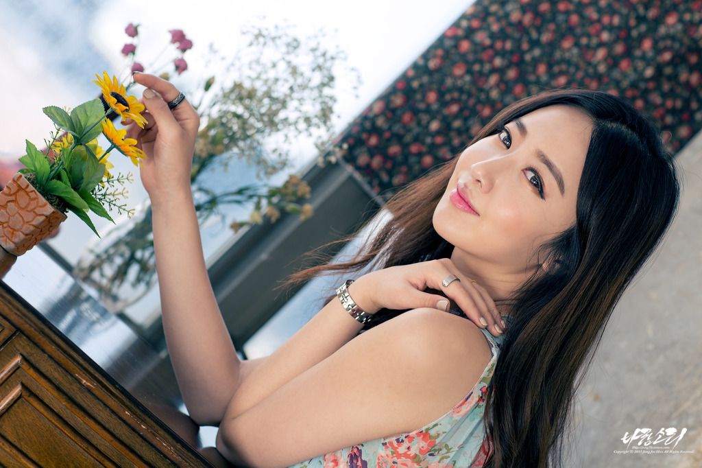Shin Hae Ri