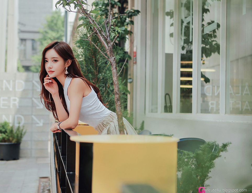 Picture of Son Yoon Joo