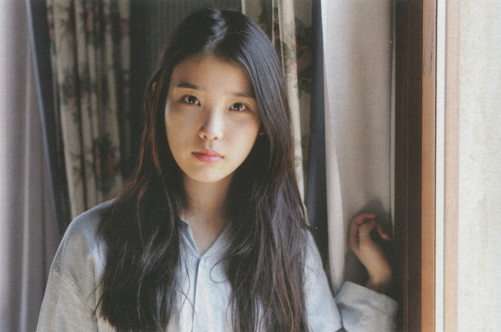 IU