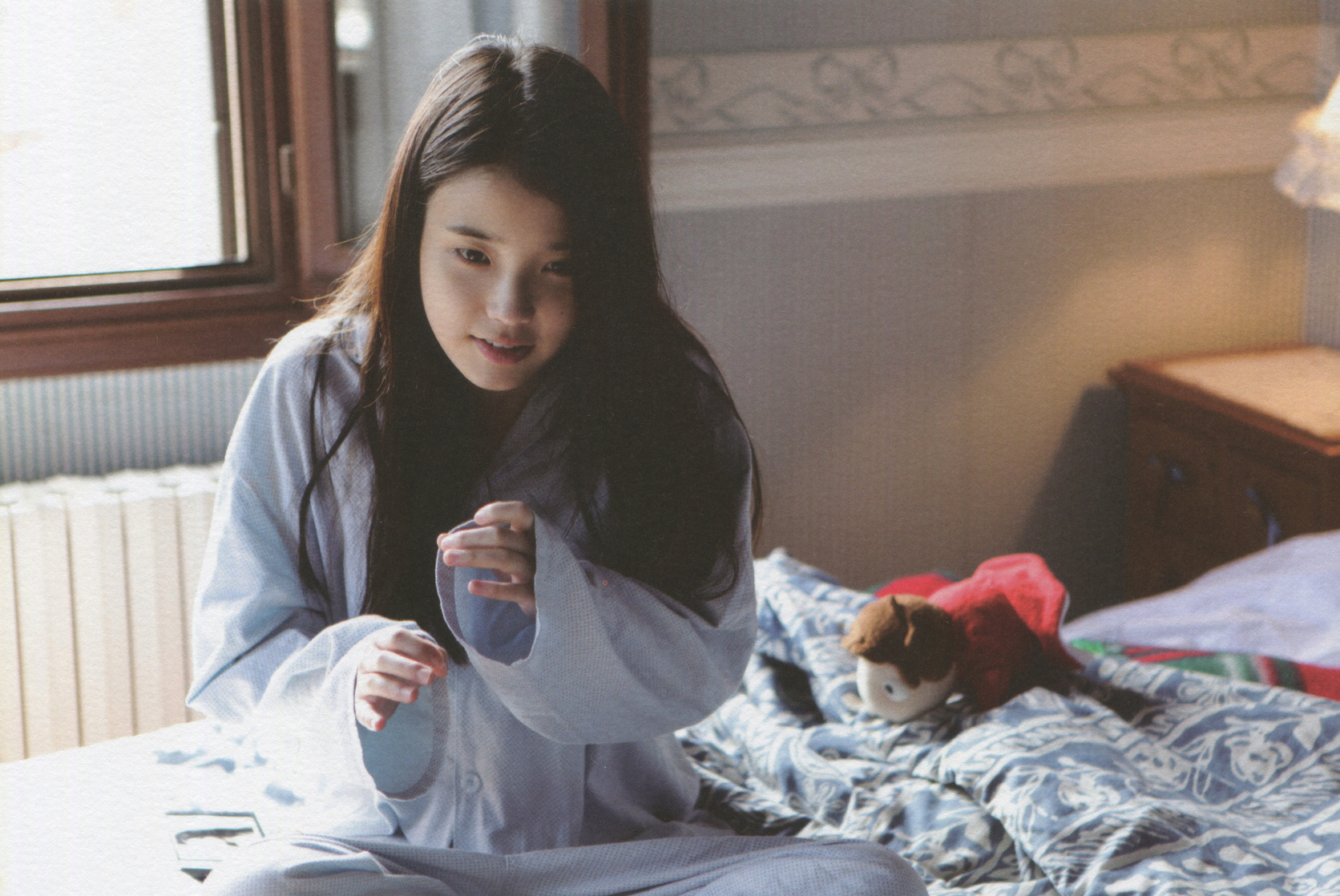 IU