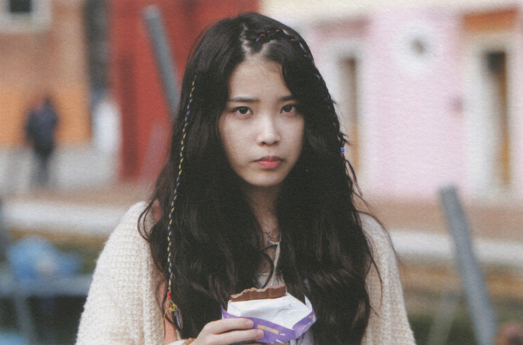 IU
