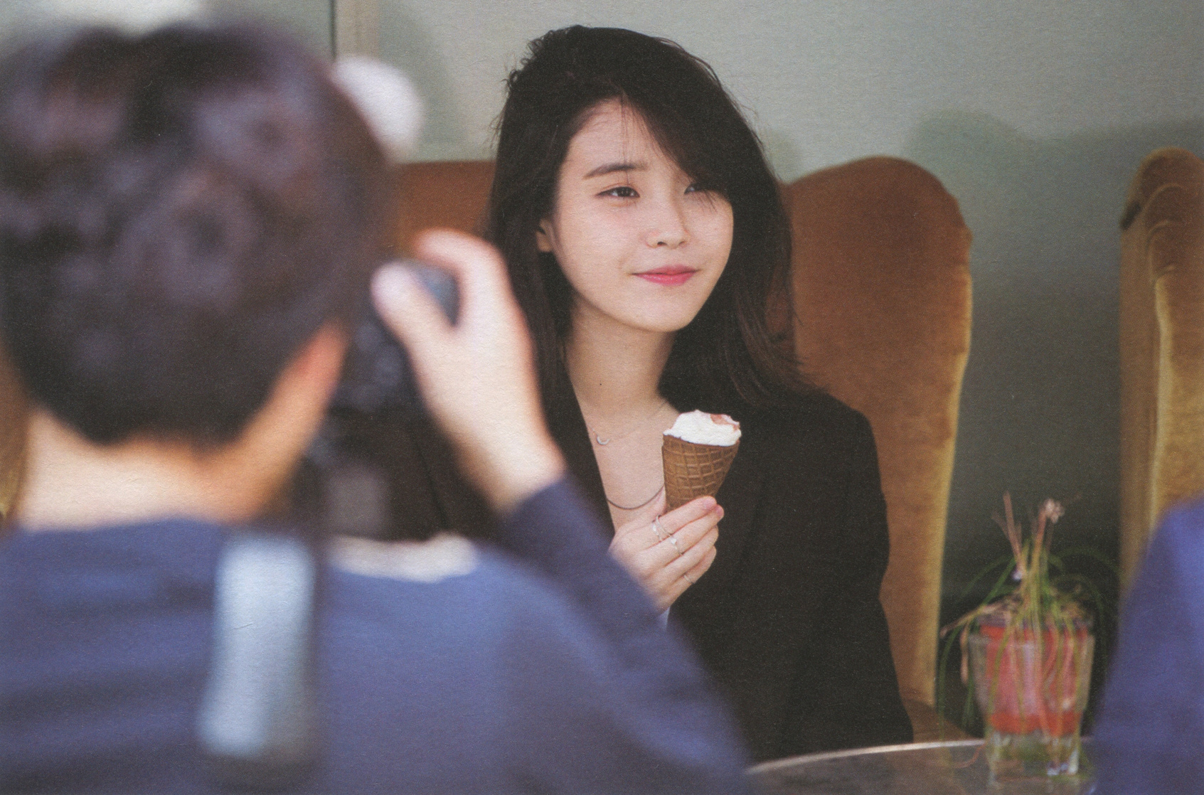 IU
