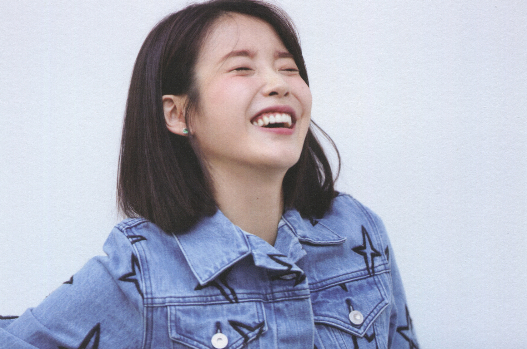 IU