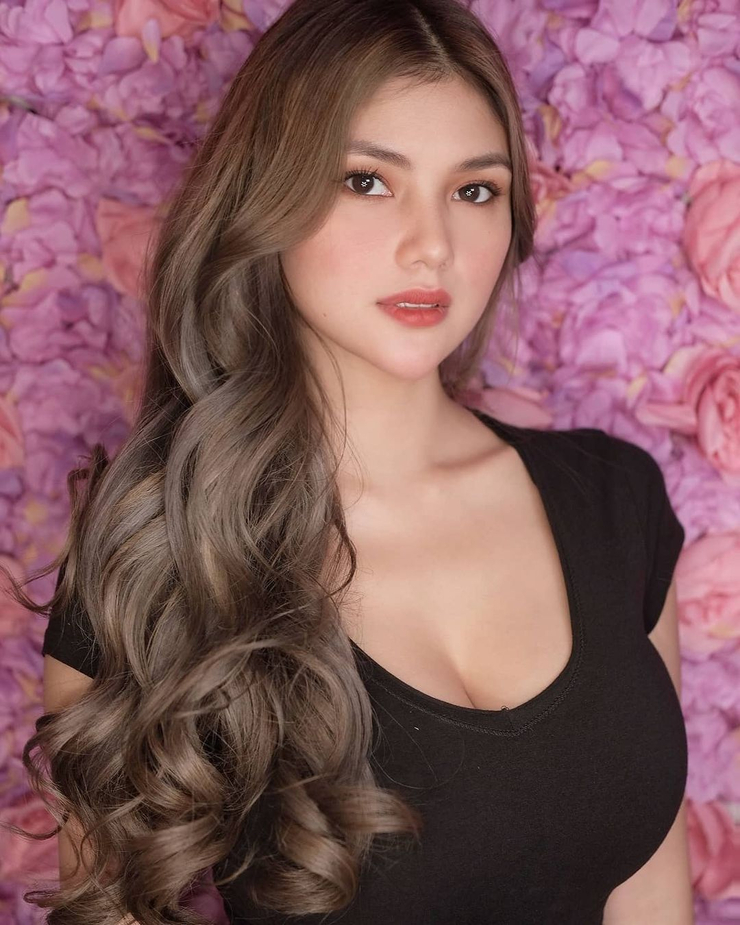 Picture of Ana Jalandoni