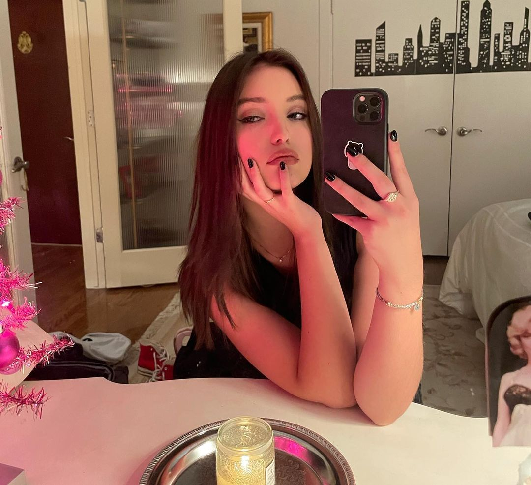Bella Podaras
