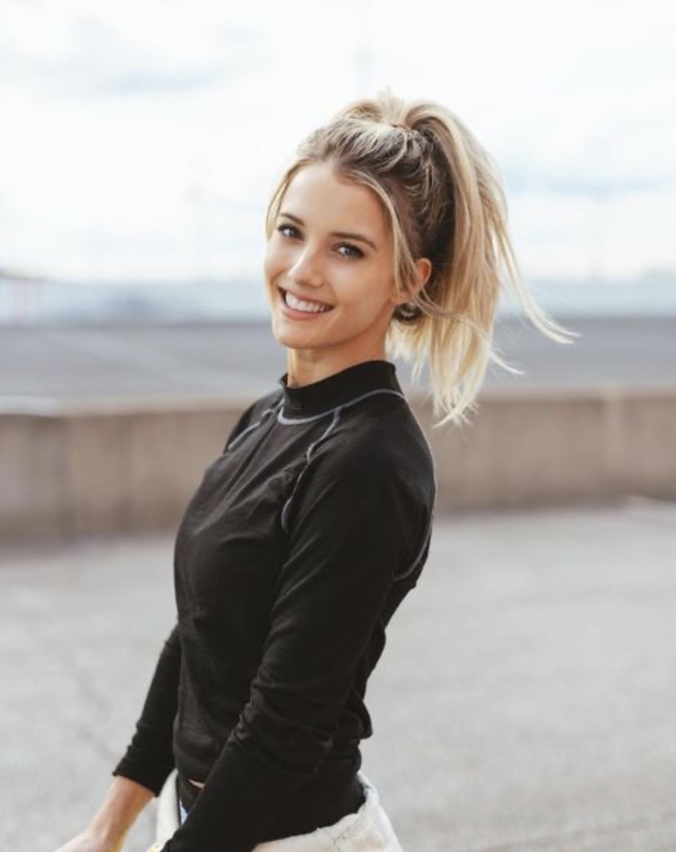 Picture of Lindsay Brewer