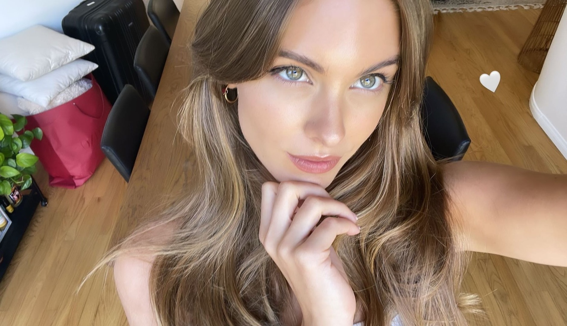 Picture of Carmella Rose