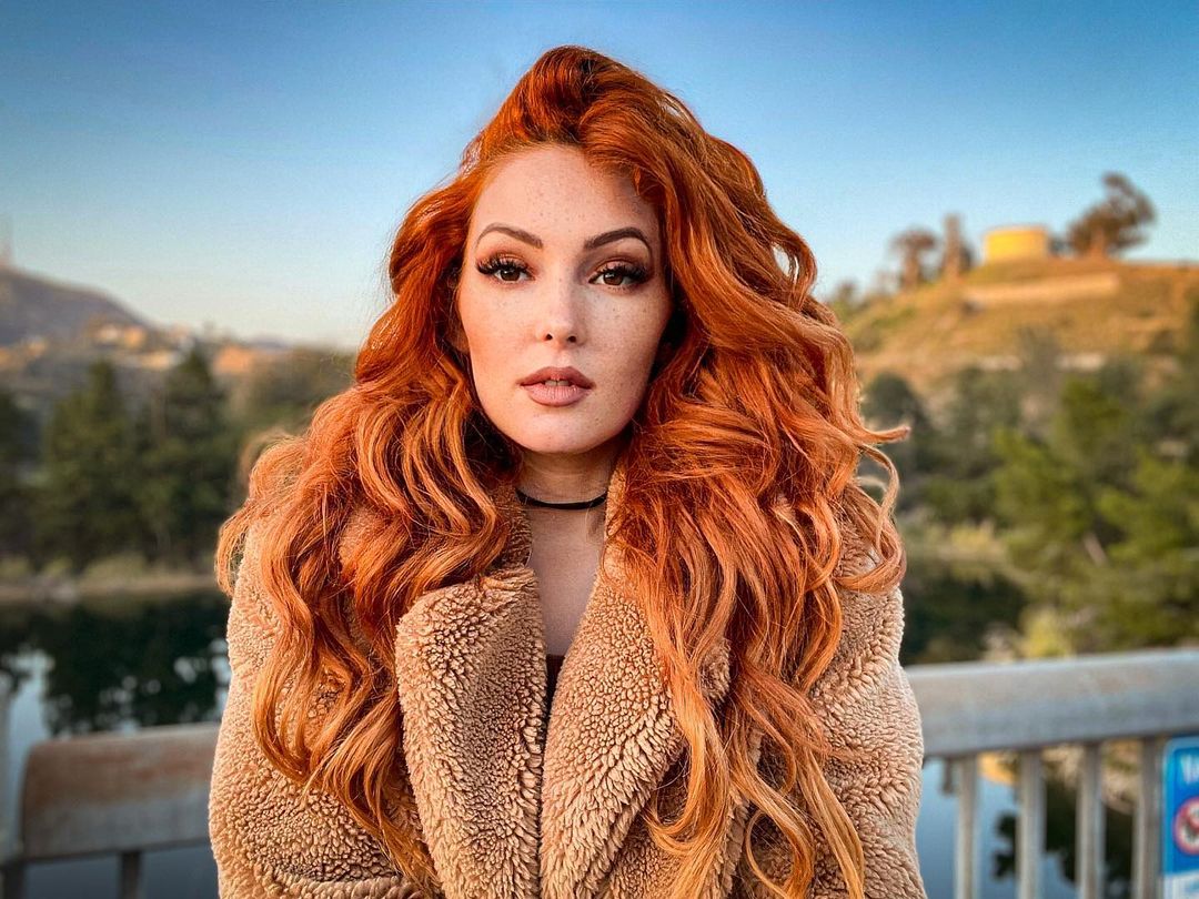 Nicole Simone