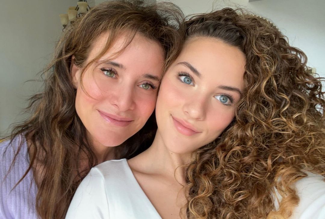 Sofie Dossi Sofie Dossi