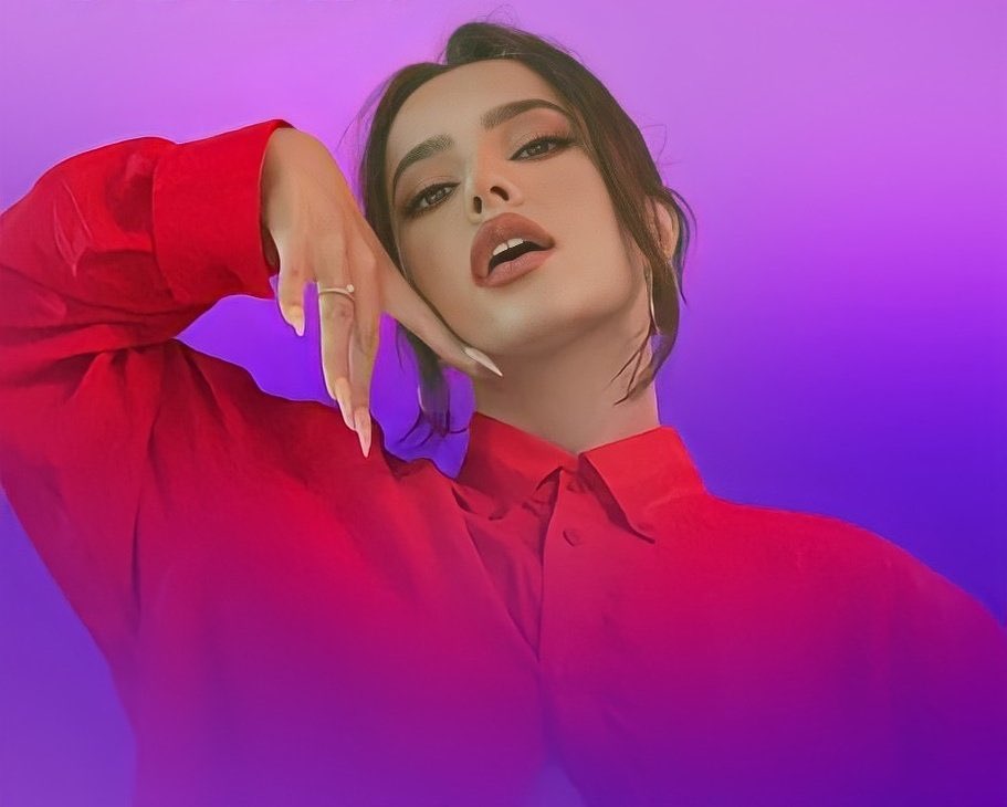 Becky G.