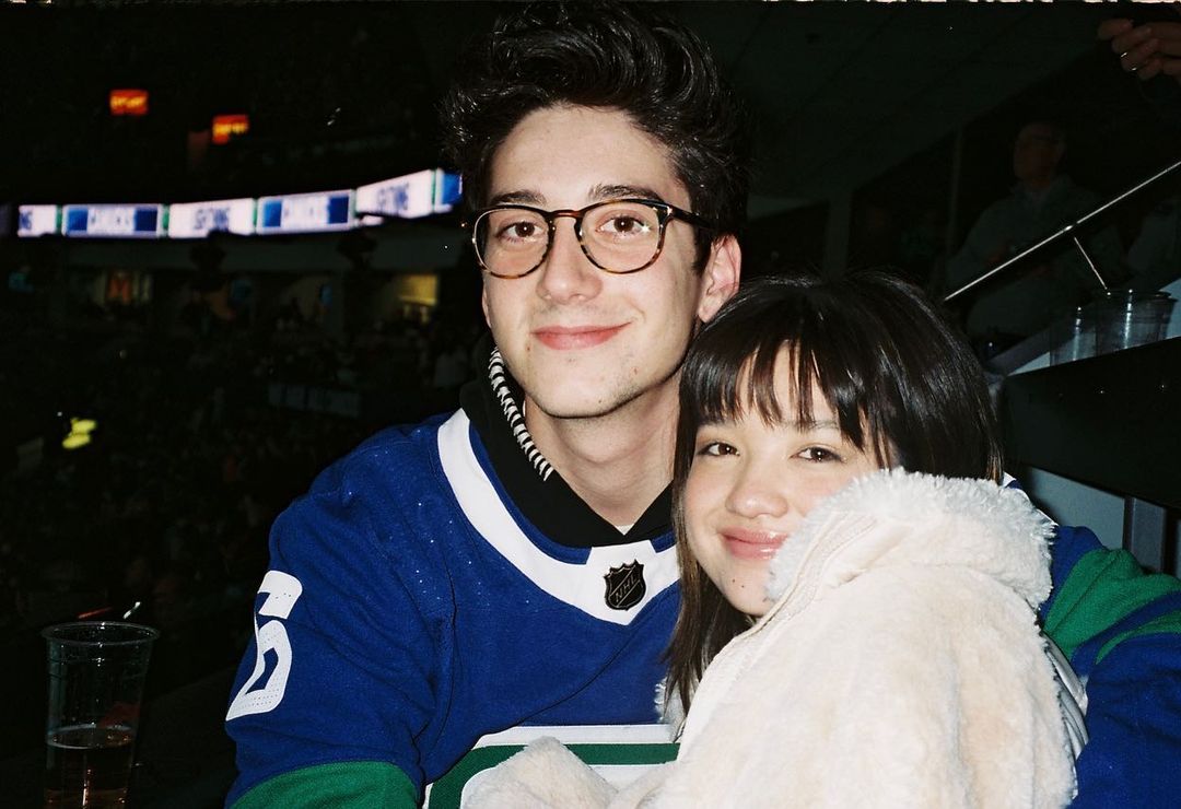 Picture of Peyton Elizabeth Lee Picture of Peyton Elizabeth Lee