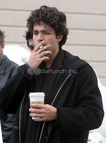 adrian grenier mentos