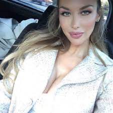 Picture of Miranda Nicole.