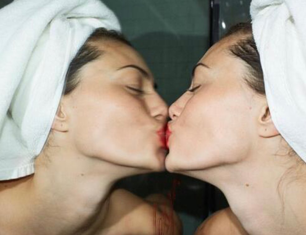 Phoebe Tonkin