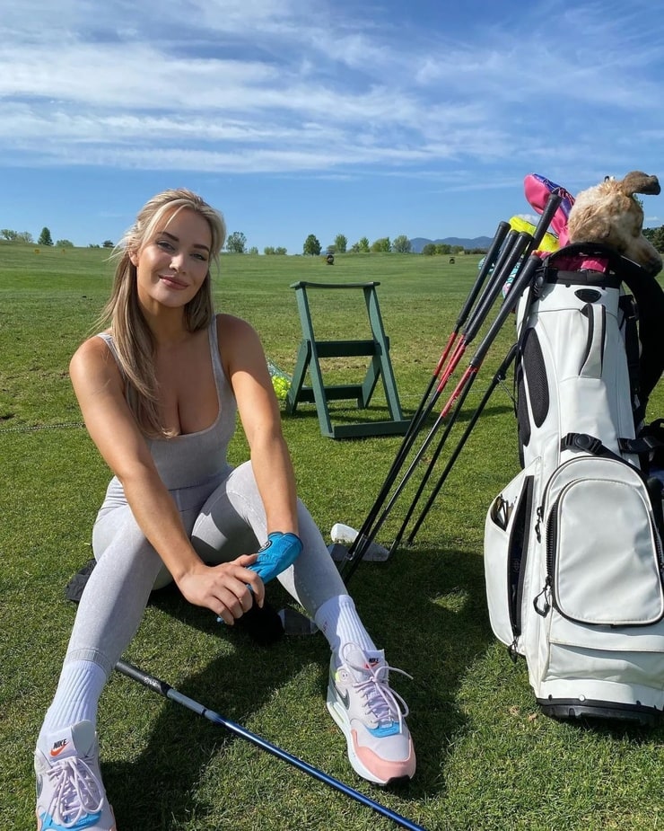 Paige Spiranac Picture