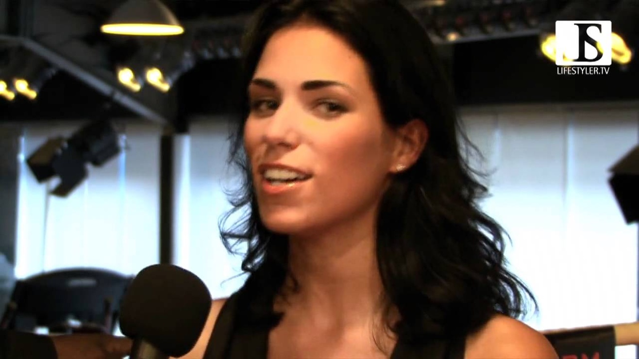 Picture of Janine Habeck.