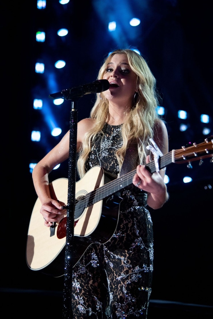 Picture of Kelsea Ballerini