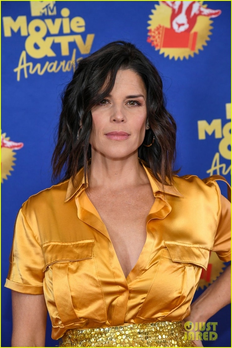 Picture of Neve Campbell