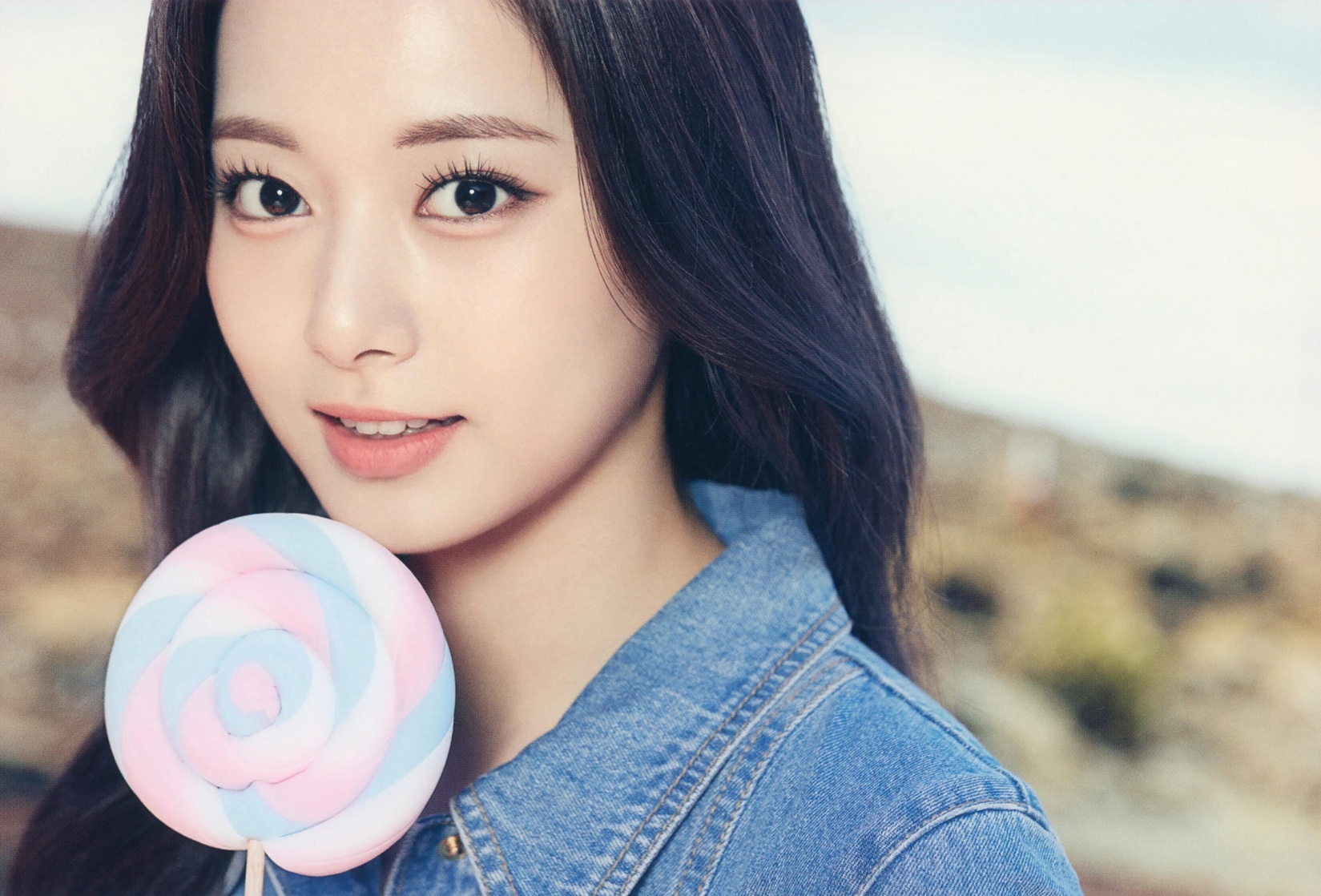 Chou Tzu-yu (Tzuyu) Chou Tzu-yu (Tzuyu)