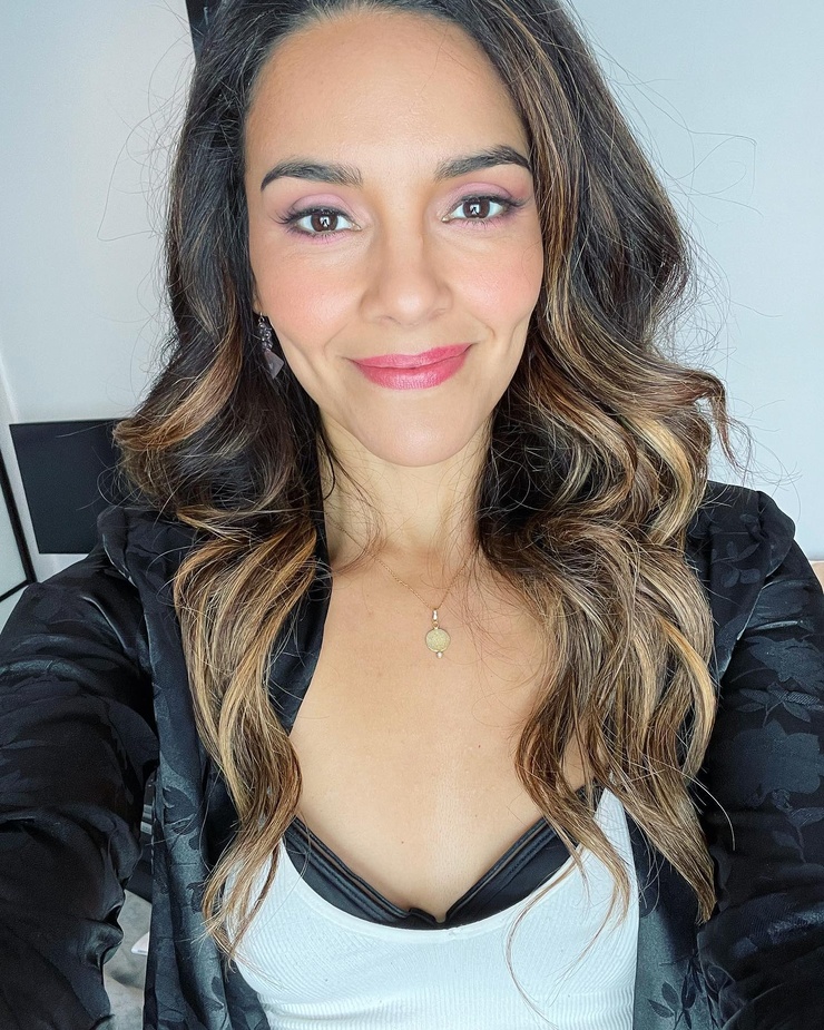 Picture of Vanessa Rubio(05)