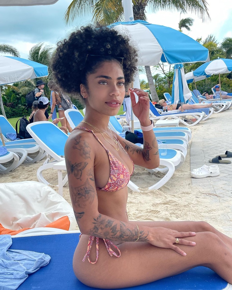 Picture of https://popularbio.com/venus-marquez/