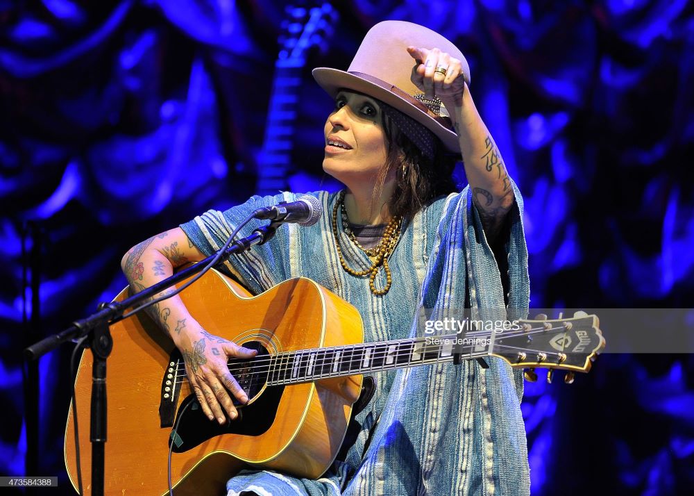 Linda Perry (singer)