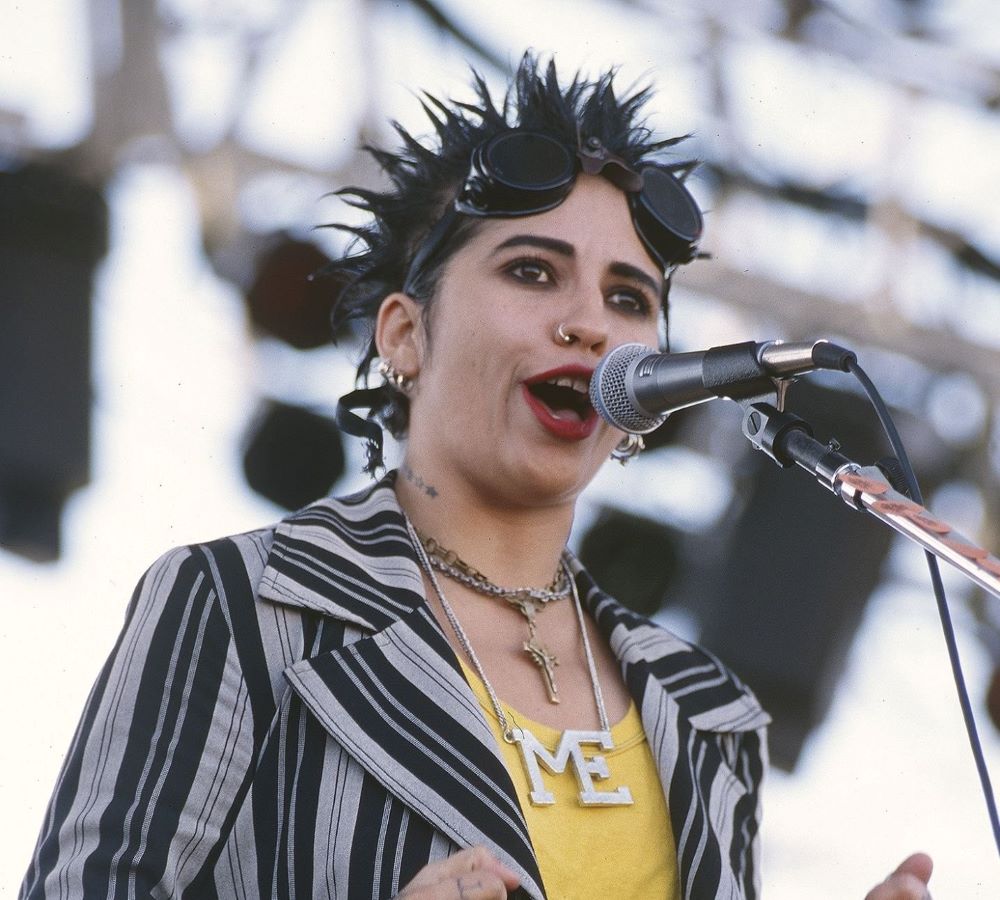 Linda Perry (singer)