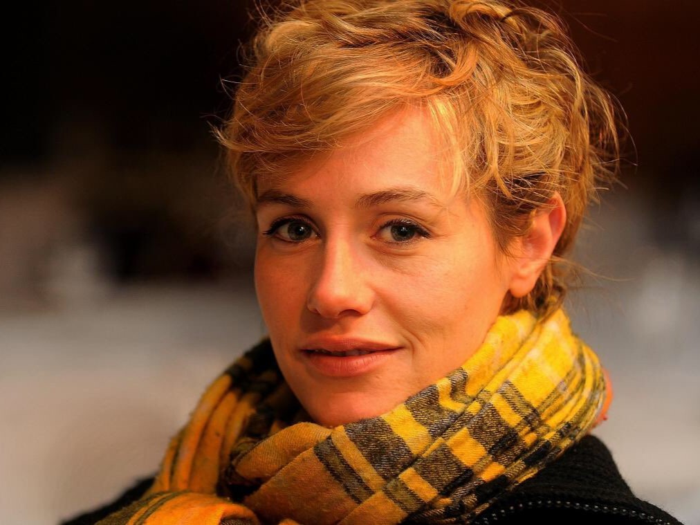 Cécile De France