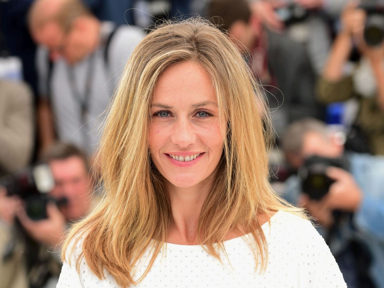 Cécile De France