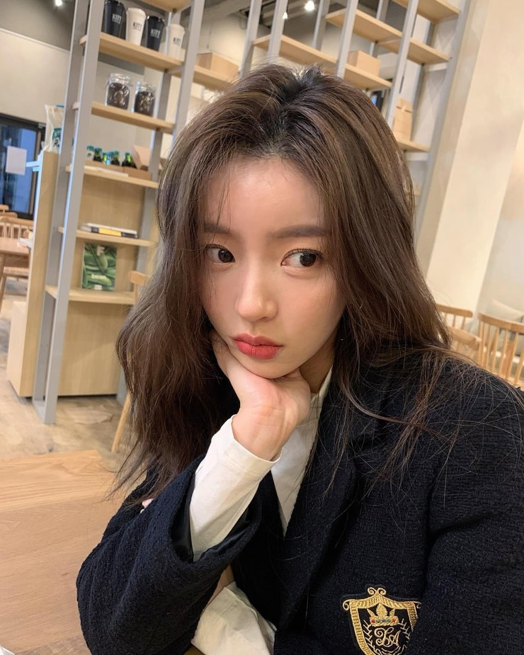 Hong Ji-Yoon picture