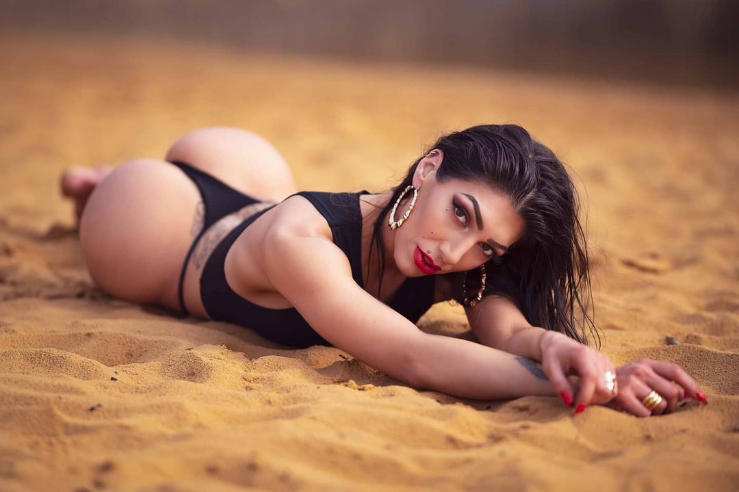 Ella Cainzos Ella Cainzos