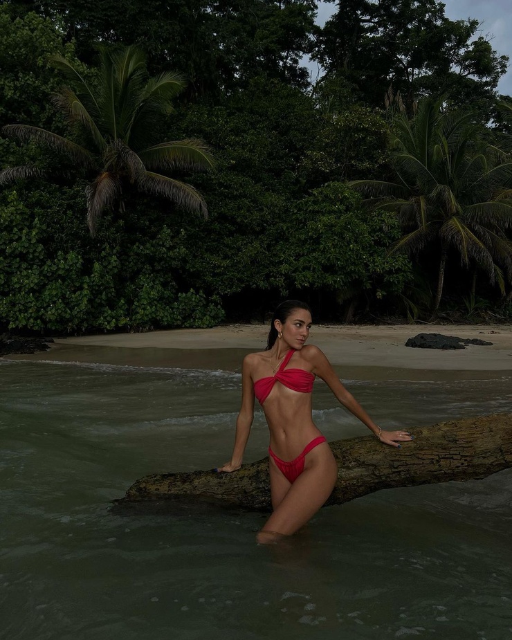 Picture of Luana Barron