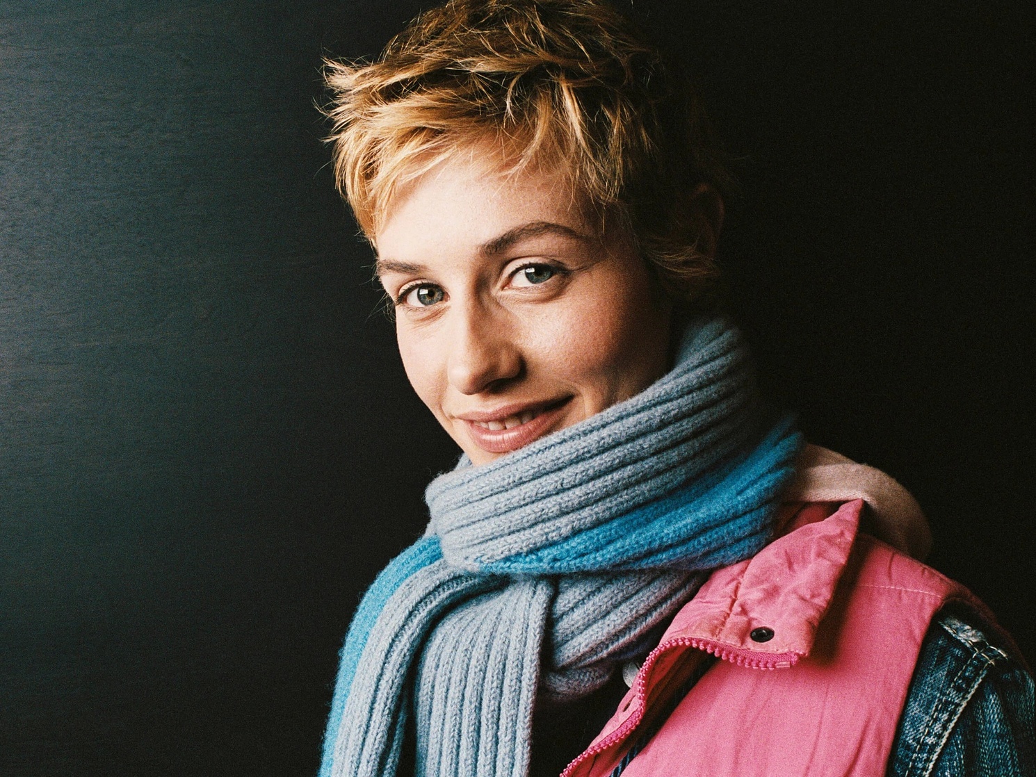 Cécile De France