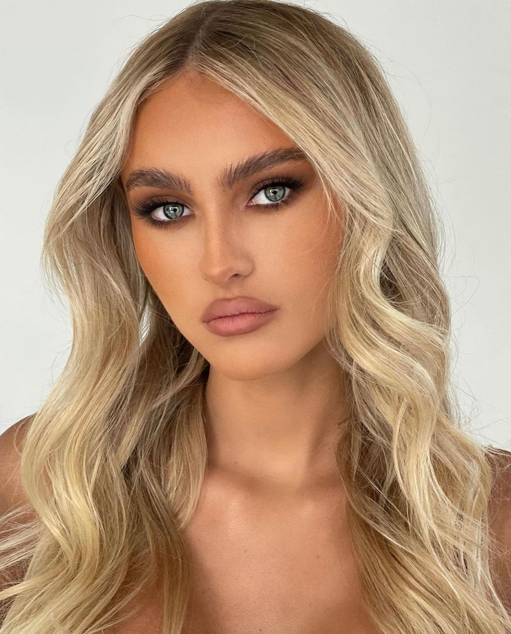 Summer Rose Hart Picture