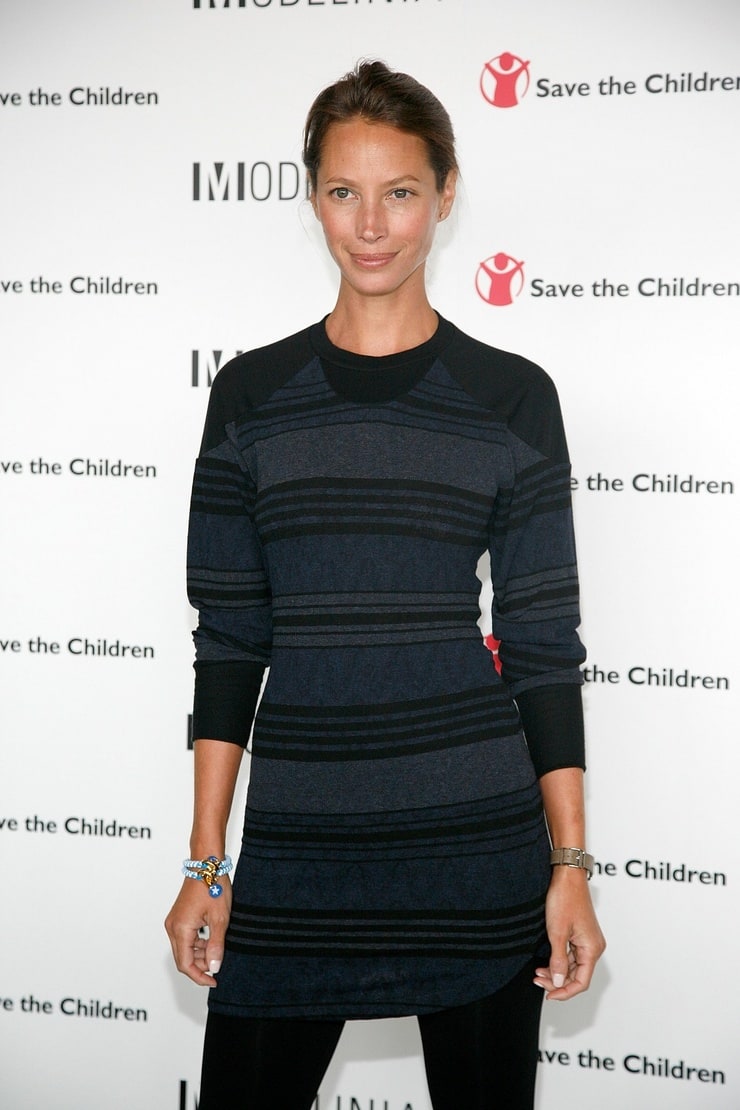 Picture of Christy Turlington.