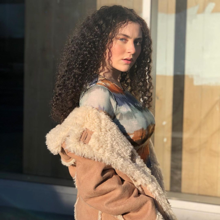 Picture of Lilla Crawford
